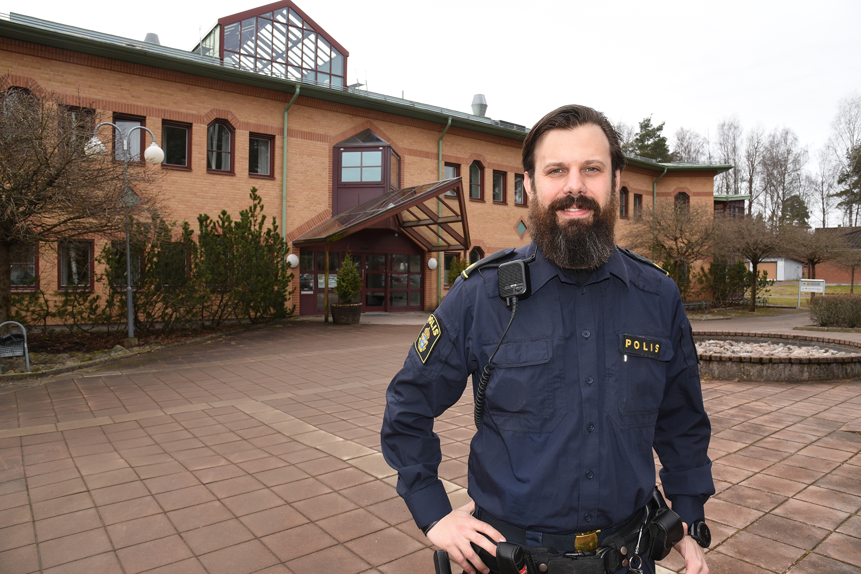 Lowe Hulterström är ny kommunpolis i Storfors, Kristinehamn och Filipstad. Onsdag 6 april klockan 18.30 finns han på palts i Kulturhuset/FoIlkethus för att nystarta grannsamverkansarbetet i Storfors.